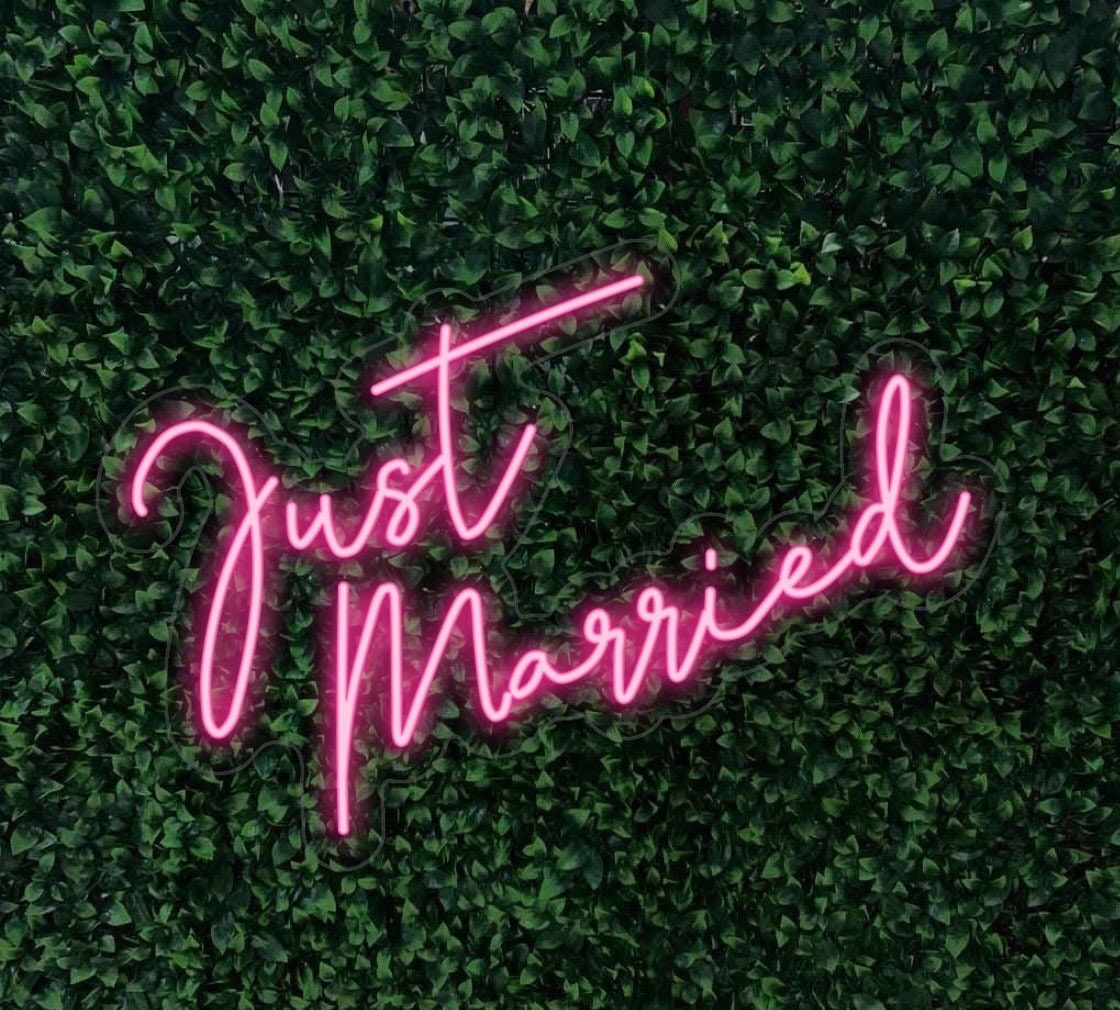 "Just Married" LED Neon Sign
