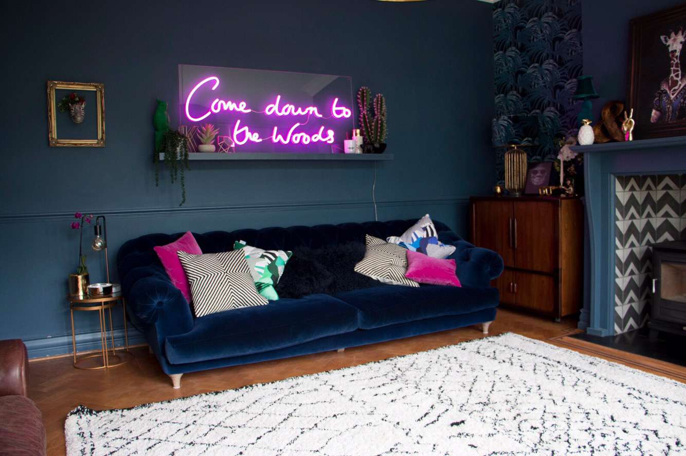 5 Creative Ways to Use Neon Signs in Home Decor
